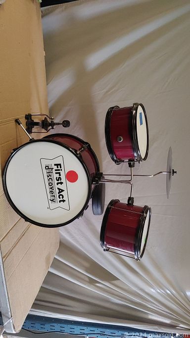 MaxSold Auction: This online auction features jewelry, artworks, musical instruments, lamps, mirror, decor, Barometer and clocks, fishing lot, Hockey cards, oak chairs, electric scooter, Royal Doulton, Camouflage Clothing, cordless drill, Treadmill, Schwinn Cruiser, children\'s bicycles, electric wheelchair, motorcycle helmet, video camera, woodcraft, JobMate, Russian cap, rackets, vintage games, toys, gardening tools, tools and much more!