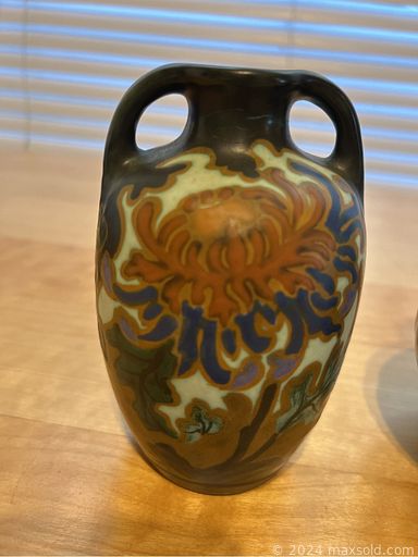 MaxSold Auction: This online auction includes Aynsley, Paragon and Royal Albert china, silver plate, \nglassware, antique decor, antique wooden chairs, antique wooden desk, \nchildren’s books, small kitchen appliances, vintage Kirby vacuum, art books, framed art, and more!