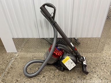 MaxSold Auction: This online auction features gold rings, comics, watch, dinner rings, Pandora bracelet & charms, vintage jewelry, outerwear, power tools, hockey collectibles, small kitchen appliances,  sunglasses, pet stroller, exercise equipment, and much, much, more!!