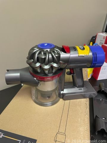 MaxSold Auction: This online auction includes new items such as electric bikes, small kitchen appliances, wireless speakers, solar lights, fashion jewelry, stemware, heated blankets, computer accessories, and much more!