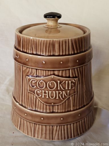 MaxSold Auction: This online auction features washstand, vintage blue transferware, cookie jars, vintage whiffletrees, vintage fishing gear, area rugs, art glass, carnival glass, Christmas buildings, teacup/saucer sets, kerosene lamp, Folk Art, gingerbread mantle clocks, depression glass, and much, much, more!!!