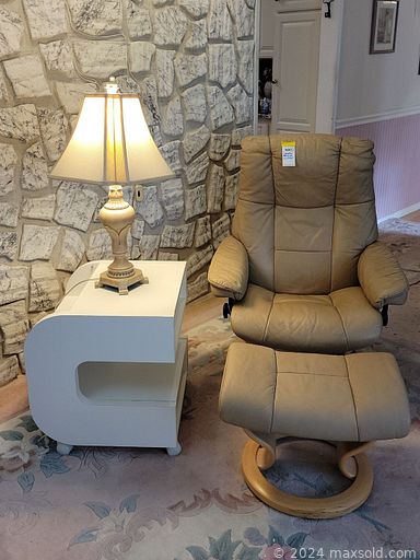 MaxSold Auction: This online auction features art glass, power lift chair, wall sculpture, FannyKins collectibles, area rugs, vintage adjustable massage bed, men’s clothing, teak teacups, teacup/saucer sets, leather loveseat, TV, Capodimonte elephant, small kitchen appliances, party bar, brass figurines, wicker furniture, garden art, yard tools, Sentry safe, vinyl records, and much more!!!