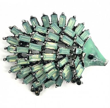 MaxSold Auction: This online auction features books, trading cards, jewelry, accessories, Damascus cutting tools, carved jade, collectible coins, smartwatch, Tibetan incense burner, 1906 Swan Royal easter egg, chair, side table, suitcase, shoe rack, antique footstool, antique jewelry box, handpainted Knowles plate, turkey decor, ancient coins, vintage tins and much more!