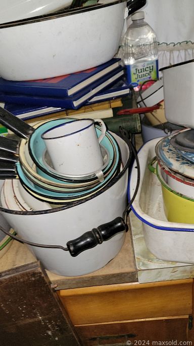 MaxSold Auction: This online auction features art supplies, men’s clothing, outerwear, antique tables, woodworking supplies, yarn, fabric, art pottery, day bed, vinyl records, sewing machine, mirrors, power & hand tools, desk, toys, posters, string art, tiller, vintage fridge, and much, much, more!!