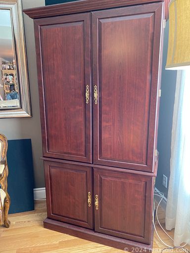 MaxSold Auction: This online auction features swivel recliner, TVs, metal accent tables, glass coffee table, collector plates, mirrors, dressers, hanging jewelry storage, fashion jewelry, wall clock, small kitchen appliances, art glass, angel collection, Inuit statue, glass decanters, area rug, decor masks, framed wall art, room screen/divider, office supplies and much more!