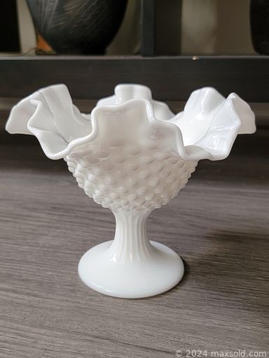 MaxSold Auction: This online auction features Queenston pottery, art glass, Fenton glass baskets, Mikasa, Wedgwood thimbles, Sankofa figurine, Viewmaster items, Royal Albert, Royal Doulton, buttons, wall art, brass miniatures, Trisha Romance prints, vintage jewelry, kitchen cart, Daniel Dakota wall clock, MCM chairs, Kim Murray carving and much more!