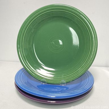 MaxSold Auction: This online auction features MCM West German pottery, art glass, Carnival glass, vintage marbles, wood carvings, vintage Beleek, table lighter, metal sculpture, wall masks, Indigenous art, vintage Toby jugs, teacup/saucer sets, Uranium glass, Fenton glass, Fiestaware, bar lights, African art, Noritake collectibles, vintage books, and much, much, more!!!