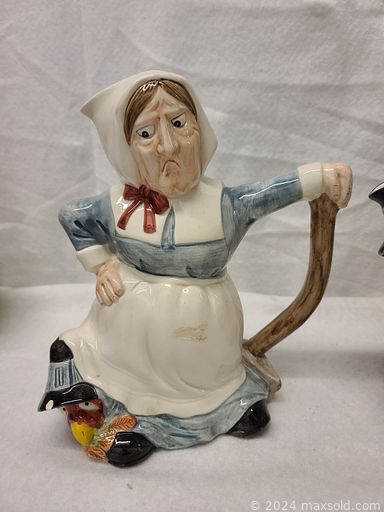 MaxSold Auction: This online auction includes Lenox, Haviland, vintage advertising, vintage lighting, glassware, vintage ceramics, home decor, kitchenware, holiday decor, Coca-Cola memorabilia, craft supplies, Bernina sewing machine, framed art, vintage toys, MCM end tables, and much more!