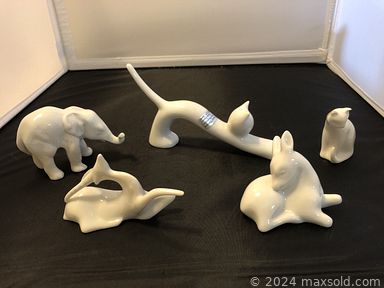 MaxSold Auction: This online auction features TVs, desk & chair, CorningWare, vintage Pyrex, small kitchen appliances, MCM furniture, Naaman figurines, area rug, coffee table books, Judaica, exercise equipment, fashion jewelry, watches, games, puzzles, yarn, women’s designer clothing, sewing machine, office supplies, and much, much, more!!!