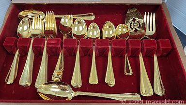 MaxSold Auction: This online auction features lacquer screen, decorative plates, brass collectibles, heaters, teacup/saucer sets, Depression glass, coins, costume jewelry, antique sewing machine, wizard & fairy figurines, area rug, art glass, outerwear, Sadler teapot, coins, banknotes, vintage books, art pottery, watches, Swarovski animals, and much, much, more!!!