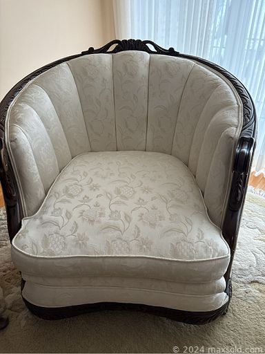 MaxSold Auction: This online auction features camera, French Provincial chairs, area rugs & runners, antique sleighbed, TV, games, art pottery, ginger jars, cranberry glass, patio furniture, outerwear, women’s clothing & shoes, toys, office supplies, leather furniture, sewing machine, fabric, craft supplies, vintage movie posters, and much, much, more!!!