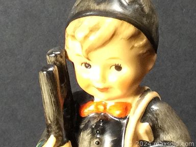 MaxSold Auction: This online auction features grandfather clock, Hummel figurines, Wedgwood, crystal ware, furniture such as Hickory Chair sideboard, vintage writing desk, oak rocker, antique chairs and antique dressers, Craftsman snowblower, sterling silver, area rugs and much more!