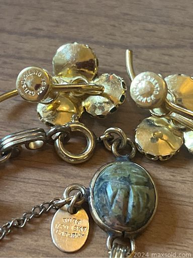 MaxSold Auction: This online auction features small kitchen appliances, vintage Pyrex, costume jewelry, butler side tables, vintage settee, office supplies, Daneker clock, TV,  home health aides, art supplies, area rug, golf clubs, books & magazines, leather office chair, pewter mugs and much more!