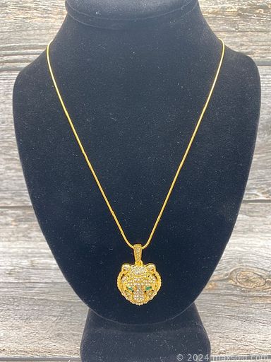 MaxSold Auction: This online auction features Steiff stuffies, gemstone jewelry, Chinese snuff bottle, sports trading cards, smartwatch, currency, Jonathan Shan carvings, collector coins, watches, lawnmower, NIB earbuds, NIB drone, cameo brooches, Tiffany-style lamp, trinket boxes, Royal Doulton figurine, signed sports jerseys, golf clubs, antique kerosene lamps, and much more!