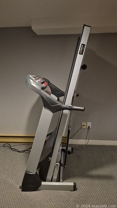 MaxSold Auction: This online auction features vintage stone carvings, vintage watches, teacup/saucer sets, Royal Doulton figurines, miniature Beijing opera masks, art glass, men’s & women’s clothing & shoes, egg cup collection, vintage cedar chest, vintage jewelry, vintage Pyrex, pet products, exercise equipment, TV, desk & chair, area rug, office supplies, and much, much, more!!!