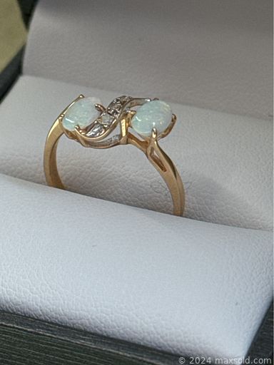 MaxSold Auction: This online auction features upright piano, violin, gold jewelry, gemstone jewelry, cameo pendant,  vintage watches, teacup/saucer sets, Satsuma tea set, decanter sets, art glass, Bunnykins, vintage samovars, vintage abstract sculptures, trinket boxes, miniature tea sets, Judaica dishes, vinyl records, winter tires, golf clubs, and much, much, more!!!