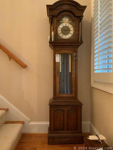 MaxSold Auction: This online auction features furniture such as an Ethan Allen settee, table, bookcase, chairs, china cabinet, bench, shelving units, desk, TV tables and more, jewelry, runner rugs, lamps, vacuums, electronics, airbrush set, plant stands, candleholders, Singer sewing machine, art, linens, cleaning supplies, kitchenware, glass ornaments, china and much more!