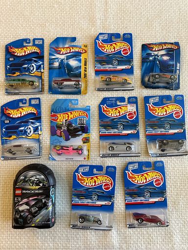 MaxSold Auction: This online auction features coins, proof sets, sports trading cards, toys, Madame Alexander dolls, jewelry, Brighton jewelry, NIP Barbies, Littlest Pet Shop collectibles, sport figurines, model airplanes, and much, much, more!!