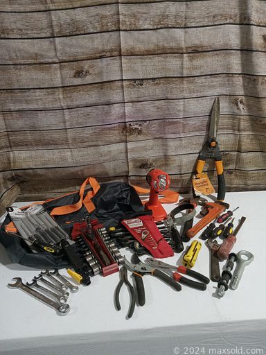 MaxSold Auction: This online auction features small kitchen appliances, air compressor, power & hand tools, office supplies, cameras, men’s, women’s, &  children’s clothing, craft supplies, toys, wood sculptures, bar stools, rattan throne chair, jewelry, fitness gear, and much, much, more!!