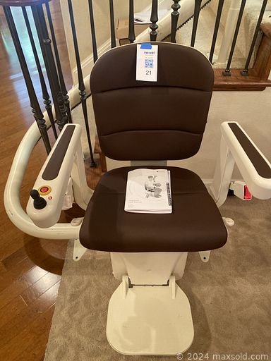 MaxSold Auction: This auction features Dining Room Suite, Crystal, Display Hutch, Stairlift, Artwork, Lamps,  Pots and Pans, Recliner, Nesting Tables, Area Rug, Formalwear, Bedroom Suite, Books, Shelving, Christmas Decor, Luggage, Hats, Office Items  more and much much more!