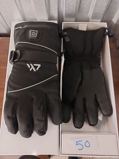 MaxSold Auction: This online auction features wireless earbuds, smart watches, drones, heated gloves, fitness trackers and much more!