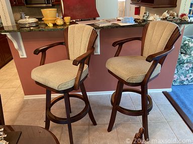 MaxSold Auction: This online auction features Shawnee pottery, Ethan Allan furniture, collectible porcelain beagles, exercise equipment, patio furniture, Fenton glass, desk, solid oak dresser, McCoy pottery, vintage fiesta ware pottery, L.H. Harris bench & chairs and much more!