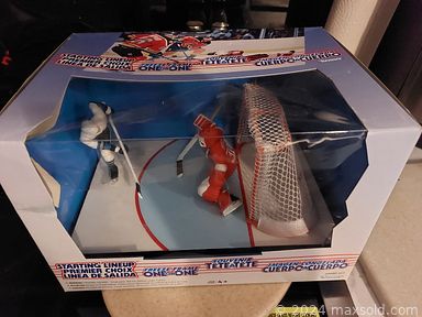 MaxSold Auction: This online auction features sports trading cards, sports collectibles, movie novelty cards and much more!