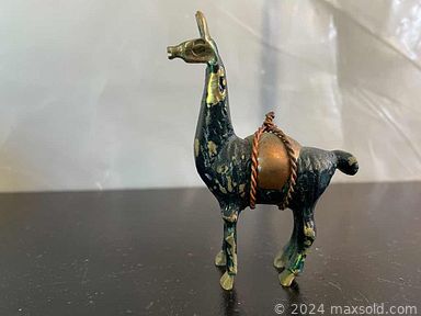 MaxSold Auction: This online auction features signed original art, fine china, Royal Doulton, home decor, dishware, porcelain, serving ware, collector plates, stone carvings, collectible bells and much more!