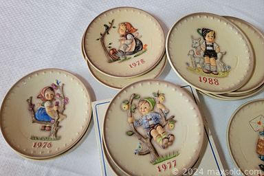 MaxSold Auction: This online auction features vintage dolls, antique irons, vintage lunch boxes, art glass, Hummel annual plates, vintage dry sink, dollhouse furnishings, Blue Willow dinnerware, pocket watches, depression glass, perfume bottles, lighthouses, art pottery, antique books, collector plates and much more!