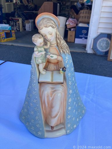 MaxSold Auction: This online auction includes tools, hardware, sewing supplies, arts and craft supplies, Cricut maker, mirror, wall art, kitchenware, Husky power washer, Toro power shovel, vintage toboggan, Royal Doulton and other china, small kitchen appliances, lights, books, yarn, fabric and more!