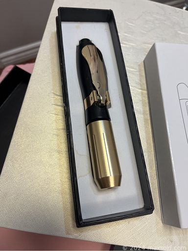 MaxSold Auction: This online auction features cosmetics, hair care, skin care, artificial nails, artificial lashes, makeup brushes, hair attachments, hot towel cabinet and much more!