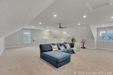 Auction 114101 (1 of 4)
