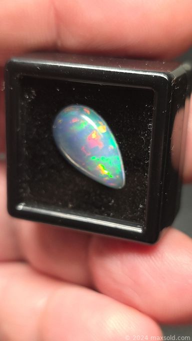 MaxSold Auction: This online auction features Moissanite jewelry and loose gemstones such as citrines, sapphires, tanzanites, opals, aquamarines, rubies, zircons, emeralds, topaz, amethysts, moonstones, and more!