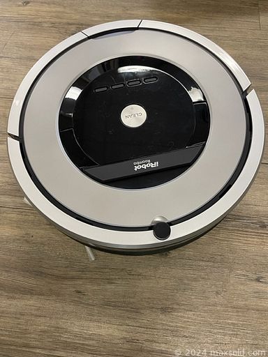 MaxSold Auction: This online auction includes furniture such as a storage cart, bathroom shelf, gaming desk, shelving units, side table, cat litter cabinet, Homefort retro TV console table and others, Dirt Devil vacuum, Homedics foot spa, kitchenware, small kitchen appliances, Packard webcam, Vevor towel bar, steering wheel desk, folding treadmill, Dyson vacuum, Epikgo electric mountain bike and much more!