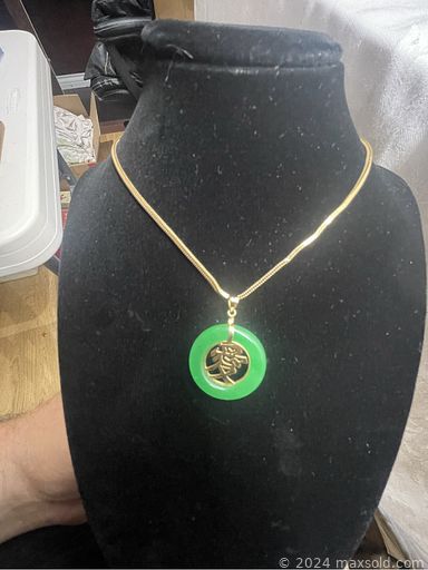 MaxSold Auction: This online auction features desktop Apple computer, vintage cameras, porcelain doll, watches, religious jewelry, costume jewelry, sports collectibles & apparel, Magic cards, vinyl records, M&M collectibles, DVDs, comics, DC comic figures, power & hand tools, Depression glass, vintage books, The Royals collectibles, and much, much, more!!!