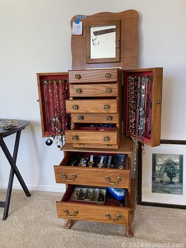 MaxSold Auction: This online auction features Lladro bells, standing jewelry box, trundle bed, sewing machine, TVs, pottery, jewelry, art glass, small kitchen appliances, ladies clothing & shoes, garden pots, heater, golf clubs, vintage couch, exercise equipment, printer, office supplies, craft supplies, desktop computer and much more!