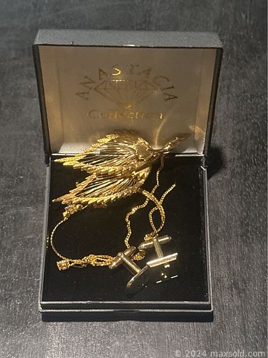 MaxSold Auction: This online auction features costume jewelry, watches, vintage cameras, vintage toys, sewing supplies, hand tools, vintage games, fishing gear, men’s & women’s clothing, coins, silver jewelry, golf clubs, bikes, Pokémon collectibles, and much, much, more!!!