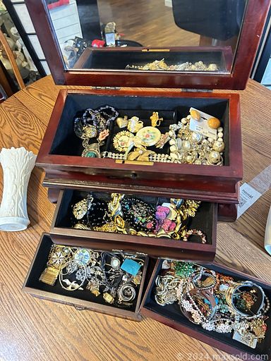 Auction 108106 (3 of 4)