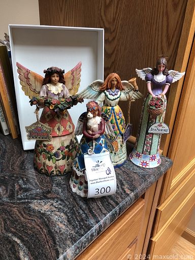 MaxSold Auction: This online auction features Villeroy & Boch\'s French garden fleurence dishware, Jim shore collectibles, coffee maker, glassware, microwave, kitchen utensils, Koehler bathroom hardware, tables, cookie jar, baskets, CDs, DVDs, blu-rays, electronics, recliner, rug, pots and pans, pet supplies, glass display case, china cabinet, dining table and chairs, decorative items, Pipka Santas, Christmas collections, vacuum, framed art, depression glass, Aladdin fine china set, glassware, sewing machine, crystal ware, tiffany style lamp, love seat, couch, bathroom lot, sentry safe, lamps, dresser, bed frame, camera collection, bookshelf, assorted beanie babies, woodblock print, patio, outdoor decor, planters, birdhouses, lawn seeder and much more