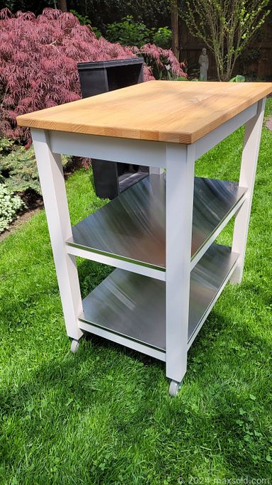 MaxSold Auction: This online charity auction features original signed oil painting, NIB kitchenware, Royal Doulton, furniture such as bunk beds, executive wooden desk, display cabinet, leather chair and antique dining room set, small kitchen appliances, lamps, Lenovo ThinkPad, Hyper Motobike, and much more!