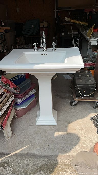 Auction 113156 (1 of 4)
