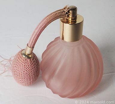 MaxSold Auction: This online auction features Royal Albert “Silver Birch” dishware, perfume bottles, teacup/saucer sets, Cranberry glass, art glass, Hobnail glass, Carnival glass, Ruby Flash pitcher set, new women’s clothing, wooden roses, vintage postcards, collector plates, new beauty products, vintage buttons, vintage ashtrays, vintage porcelain figurines, and much, much, more!!!