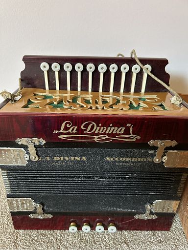 MaxSold Auction: This online auction features small kitchen appliances, Beatrix Potter figurines, DVDs, Blue & White porcelain, antique safe, nesting dolls, art glass, barrister bookcase, office supplies, porcelain dolls, Indigenous art, coins, collectible tins, collector plates, sewing machine, patio furniture, garden pots, power & hand tools, telescope, vintage accordion, and much, much, more!!!