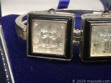 MaxSold Auction: This online auction features diamond wedding set, gemstone jewelry, gold jewelry, vintage cameos, vintage sterling jewelry, costume jewelry, trinket boxes, antique Masonic jewelry, perfume bottle, watches, and much, much, more!!!