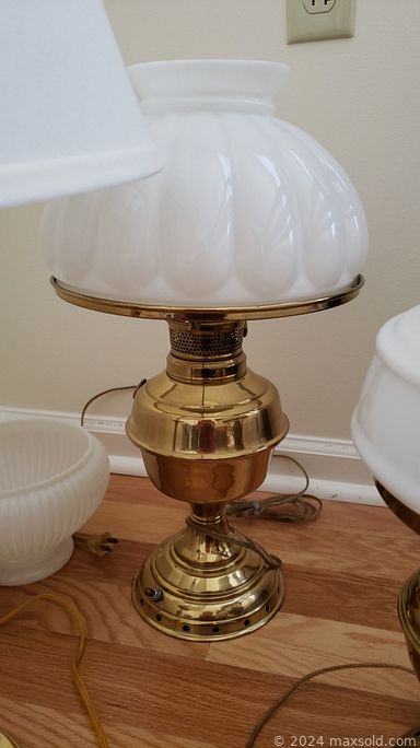 MaxSold Auction: This online auction features: Glassware Corning Ware, Bakeware, Pots Utensils, Cabinet And Tray, Bookshelf And Sharpener, Vacuum, Bookshelves, Toshiba Television and much more!