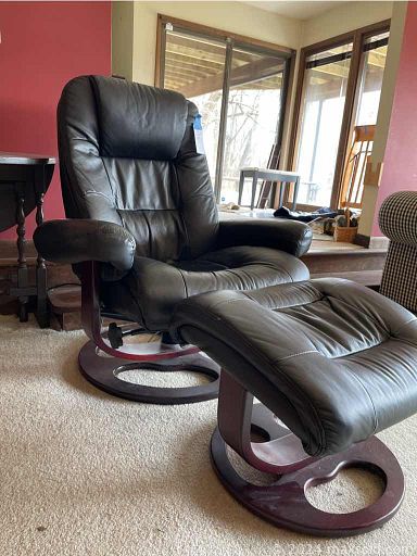 MaxSold Auction: This online auction features vegan leather recliner, Papa San-styled chair, bar stools, MCM-style mugs, small kitchen appliances, area rug, Lazyboy sofas, antique wooden beds, desk, sewing machine, printer, games, puzzles, dovetail jig, ping pong table, doll houses, power & hand tools, tiller, garden tools and much more!