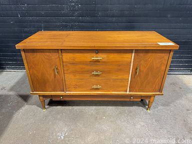 Auction 109807 (3 of 4)