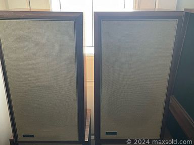 Auction 111201 (1 of 4)