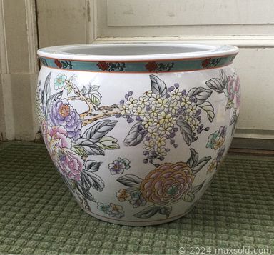 MaxSold Auction: This online auction features oil paintings, Longaberger baskets, folk art dolls, vintage kitchen tools, Chantal pie plates, small kitchen appliances, teacup/saucer sets, bakeware, vintage tins, jewelry findings, sewing supplies, art supplies, vintage plate collection, depression glass, vintage jewelry, watches, vinyl records, Russel Wright china, wicker chairs and much more!