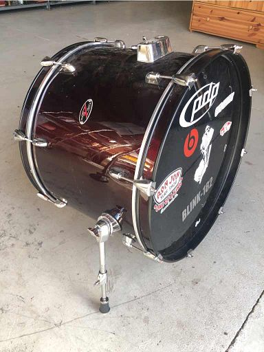 MaxSold Auction: This online auction features Art Glass, Small Kitchen Appliances, TVs, DVDs, Power & Hand Tools, Refrigerator, Mini-Fridge, LPs, Kids Golf Clubs, Pressure Washer, Lawnmower, Yard Tools, Toys, Fishing Gear, Fast Finger Keyboards, Art Supplies, Antique Telegraph Booth, Jewelry, Wheelchairs, Camping Gear, Board Games, Teacup/Saucer Sets, Amps and much more!